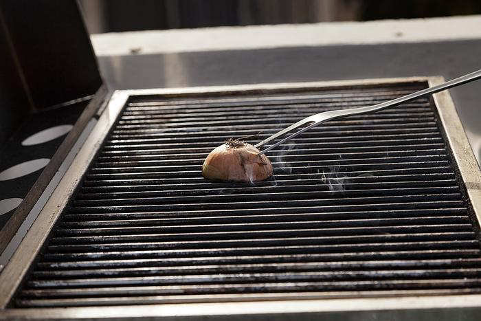 How to Clean Grill Grates with Onion?